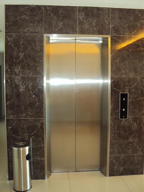 Gm City Hotel Кланг Екстериор снимка
