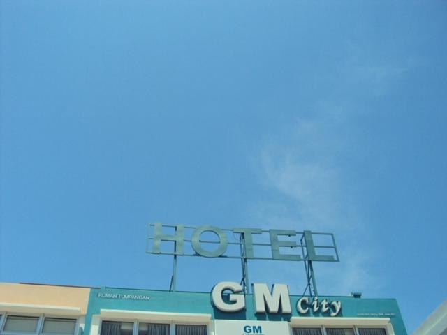 Gm City Hotel Кланг Екстериор снимка